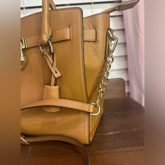NEW Michael Kors Hamilton Studio Brown Acorn Leather Satchel Camel Keylet $428 - Picture 4 of 16